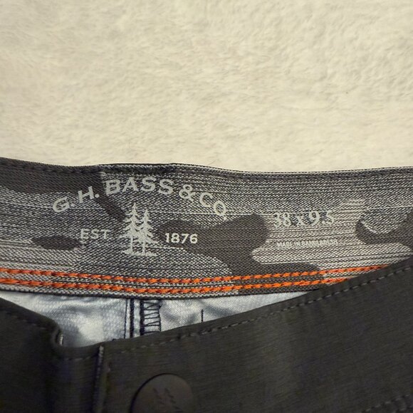 G.H. Bass & Co. Men's Fishing Shorts - Picture 2 of 7